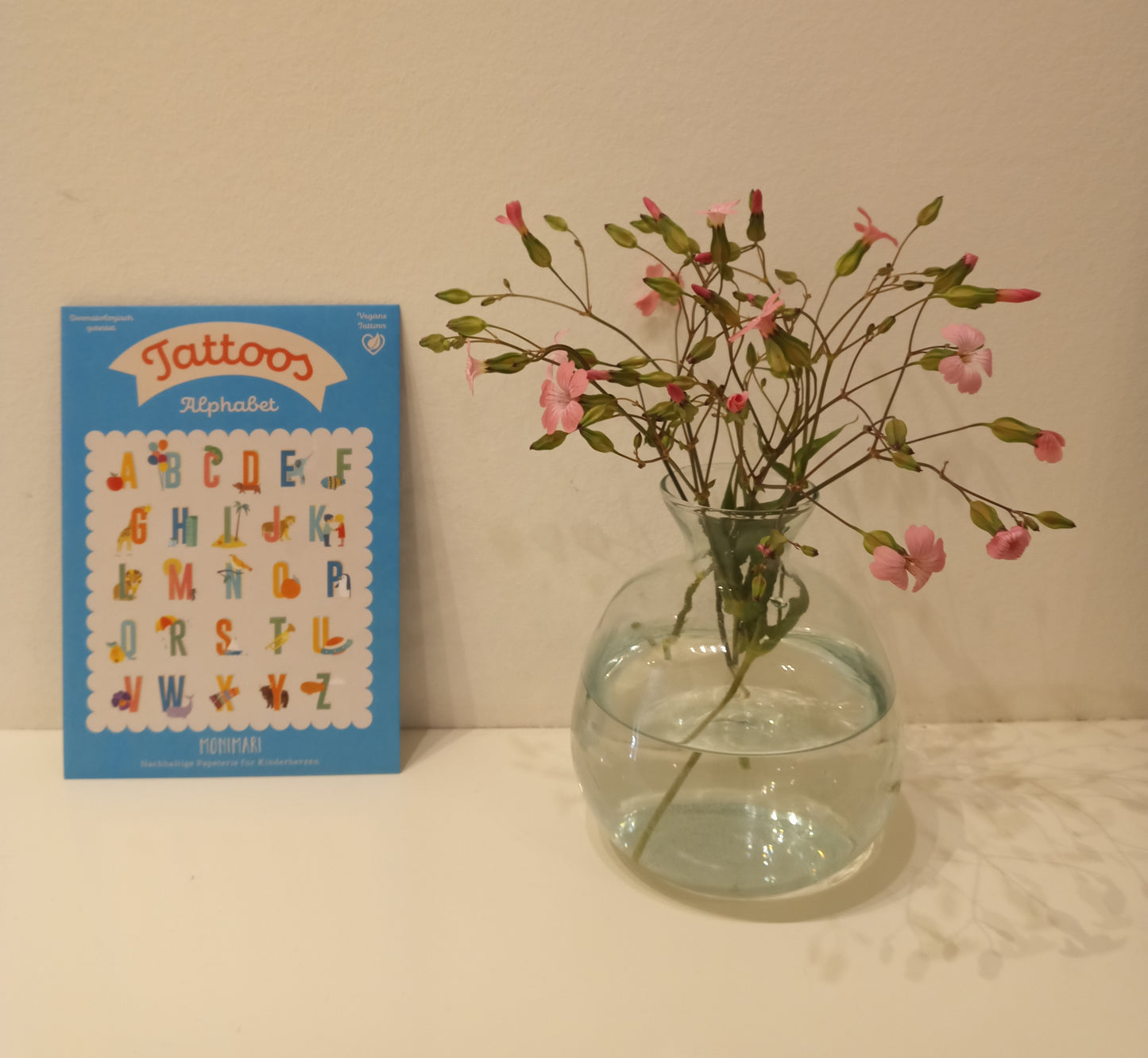 Tolle DIY Aktion für Schulkinder - Lieblingswörter können als temporäres Tattoo gestaltet werden