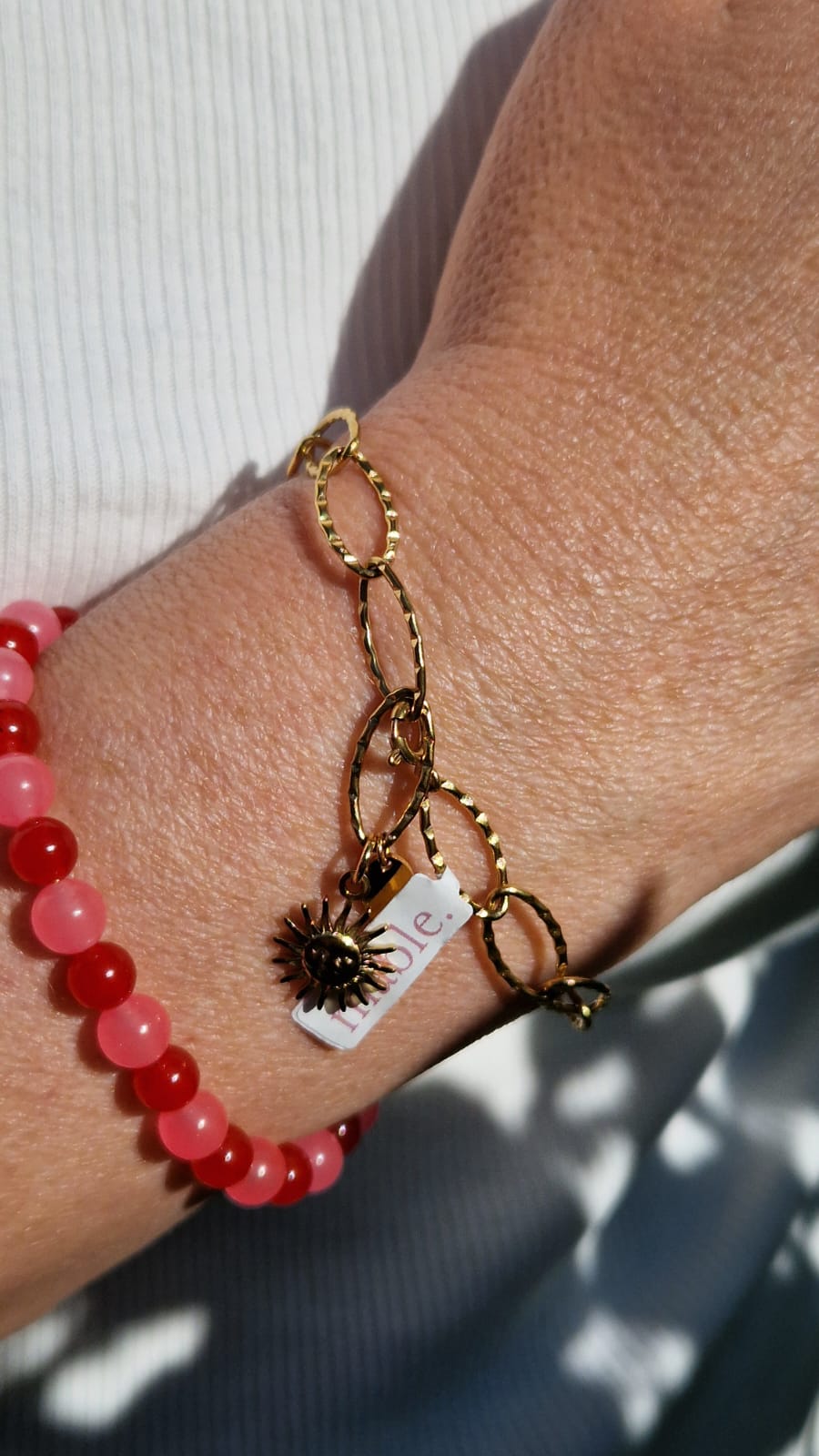 Elegantes Armband von Mable mit Sonnenanhänger