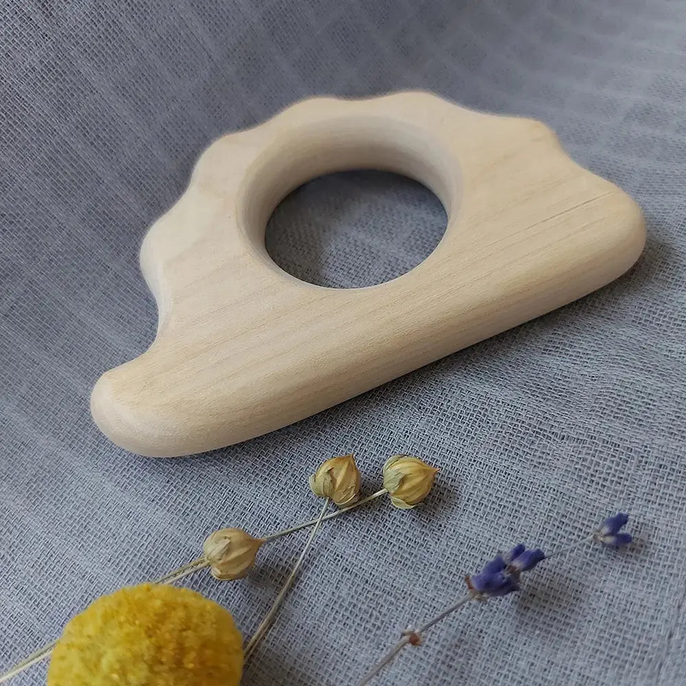 Greifling aus Ahornholz von GRÜNSPECHT im Design Igel