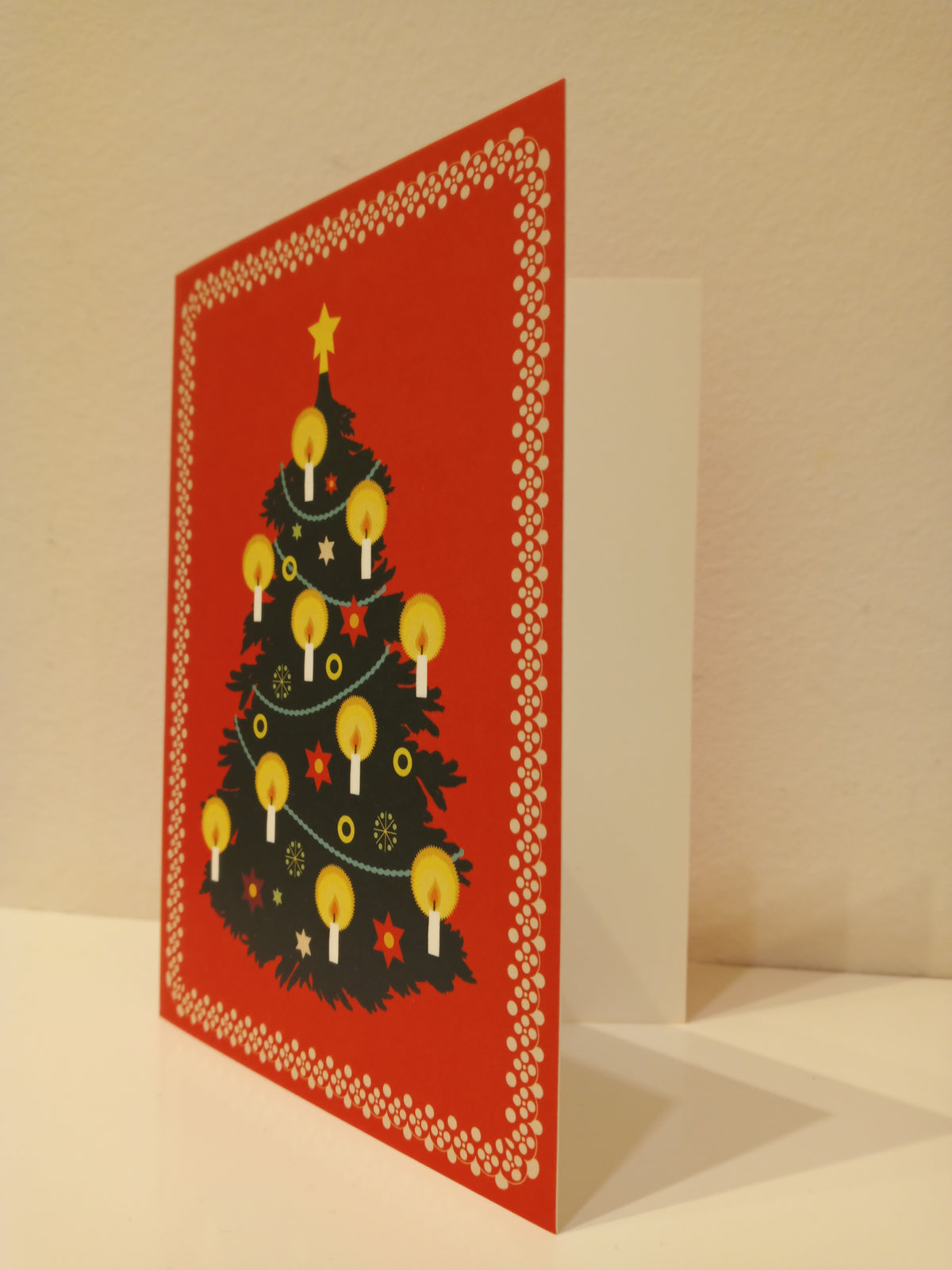 Zauberhafte Weihnachtsklappkarte mit Weihnachtsbaummotiv