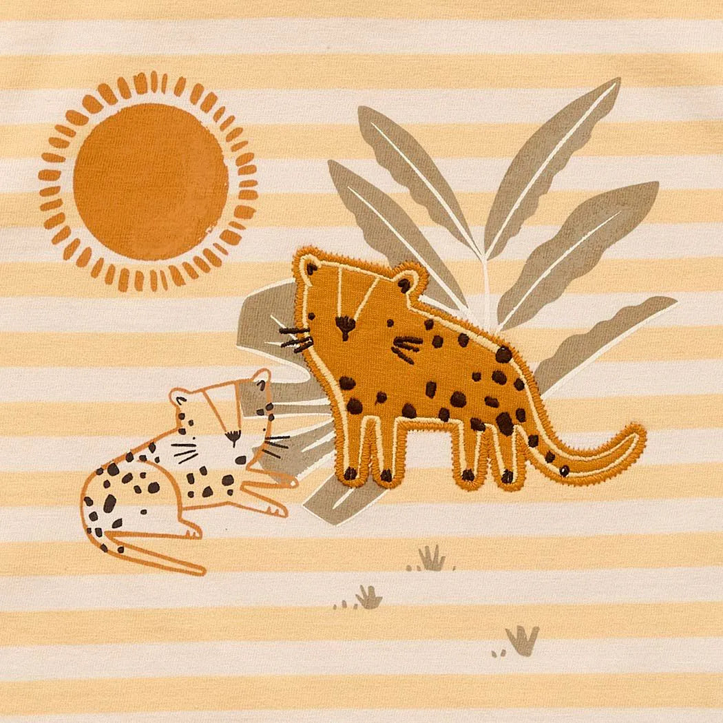 Niedliches Baby T-Shirt butterblumengelb-weiß geringelt mit Leoparden Stickerei von Sense Organics