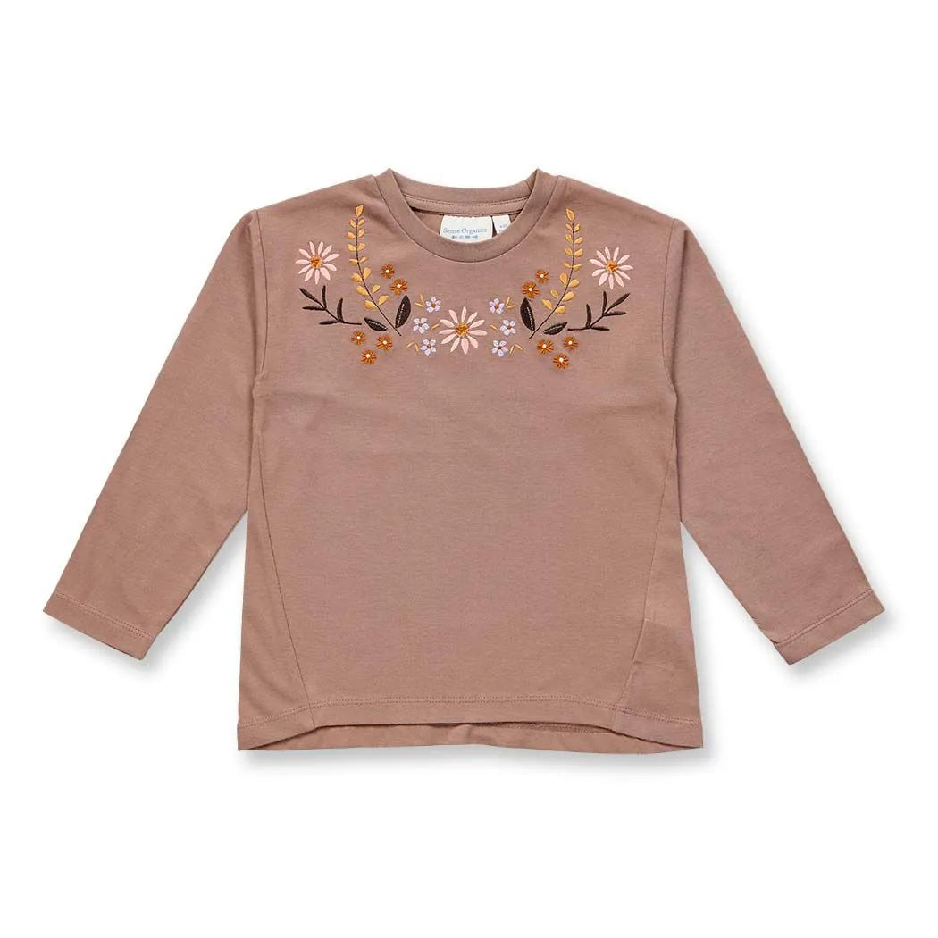 Kuschelweiches Shirt von Sense Organics aus gotszertifizierter Biobaumwolle mit hochwertiger Blümchenstickerei