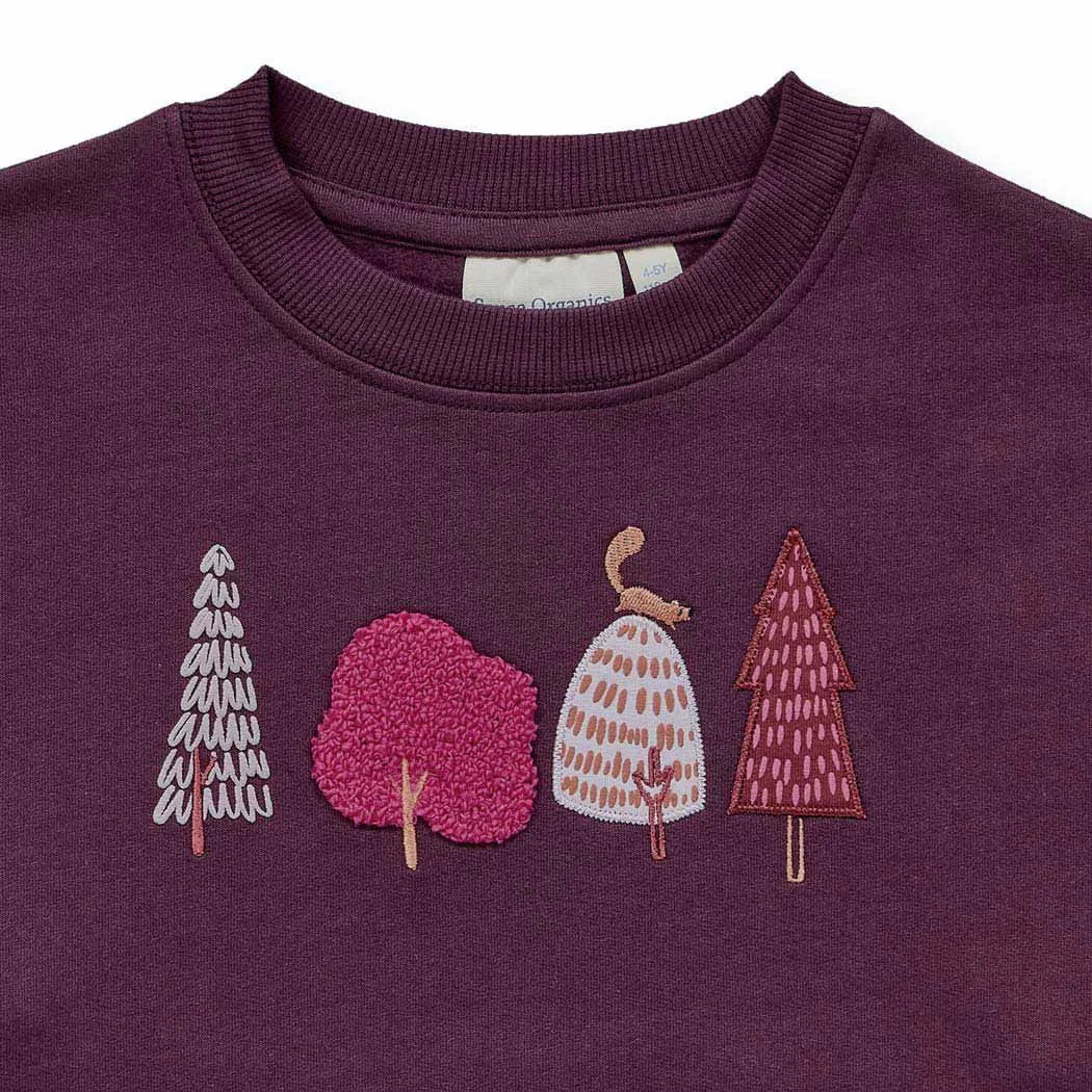 Kuscheliges Sweatshirt mit hochwertiger Baum-Stickerei
