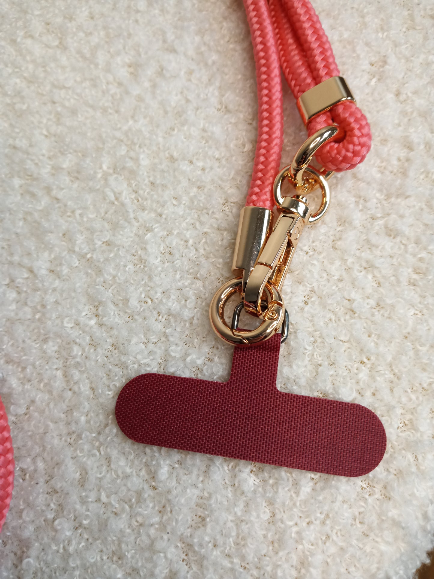 Farbenfrohe Handykette in koralle von parsley&pepper