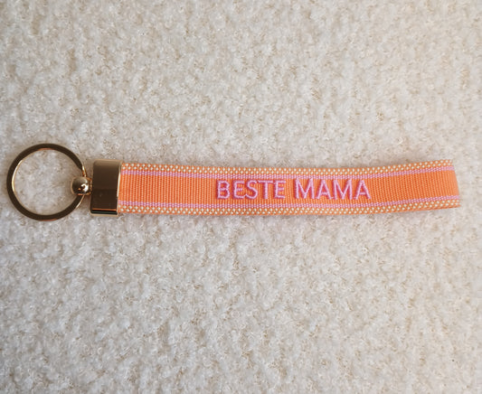 Zauberhafter Beste Mama Schlüsselanhänger von parsley&pepper in apricot