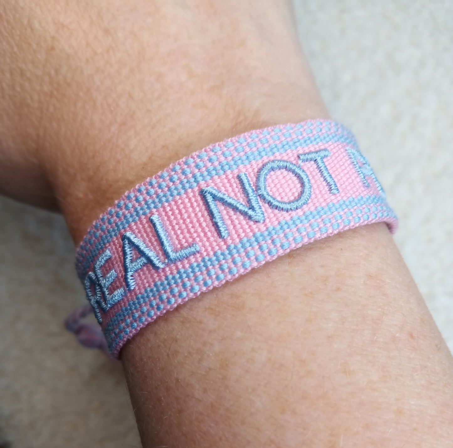 Pastellfarbenes Armband Be real not perfect von parsley&pepper