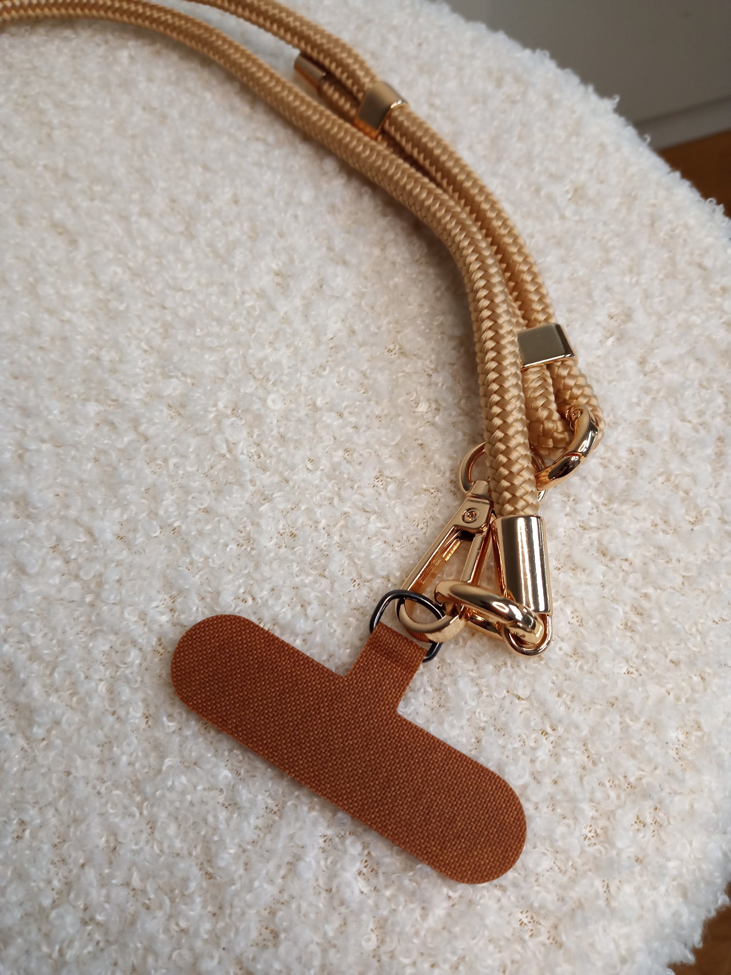 Schicke Handykette in beige von parsley&pepper