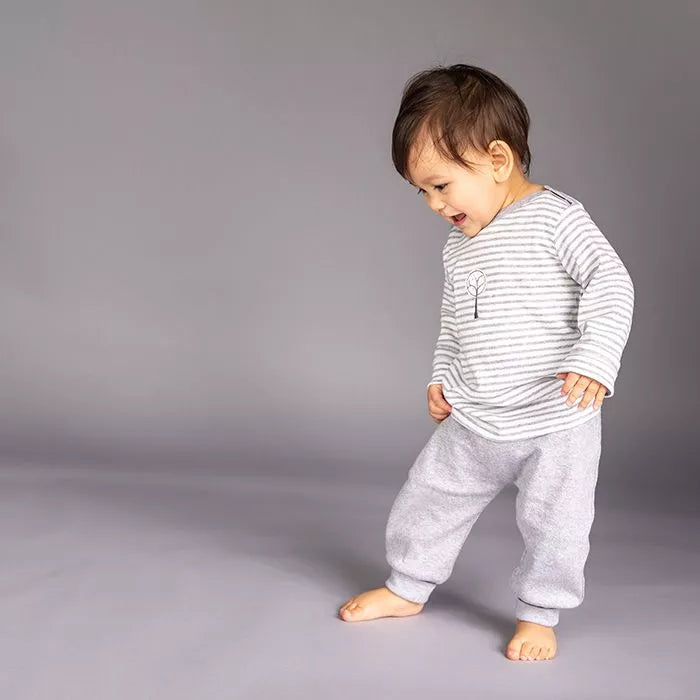 Mitwachsende Babyhose aus 100 % hautfreundlicher Biobaumwolle